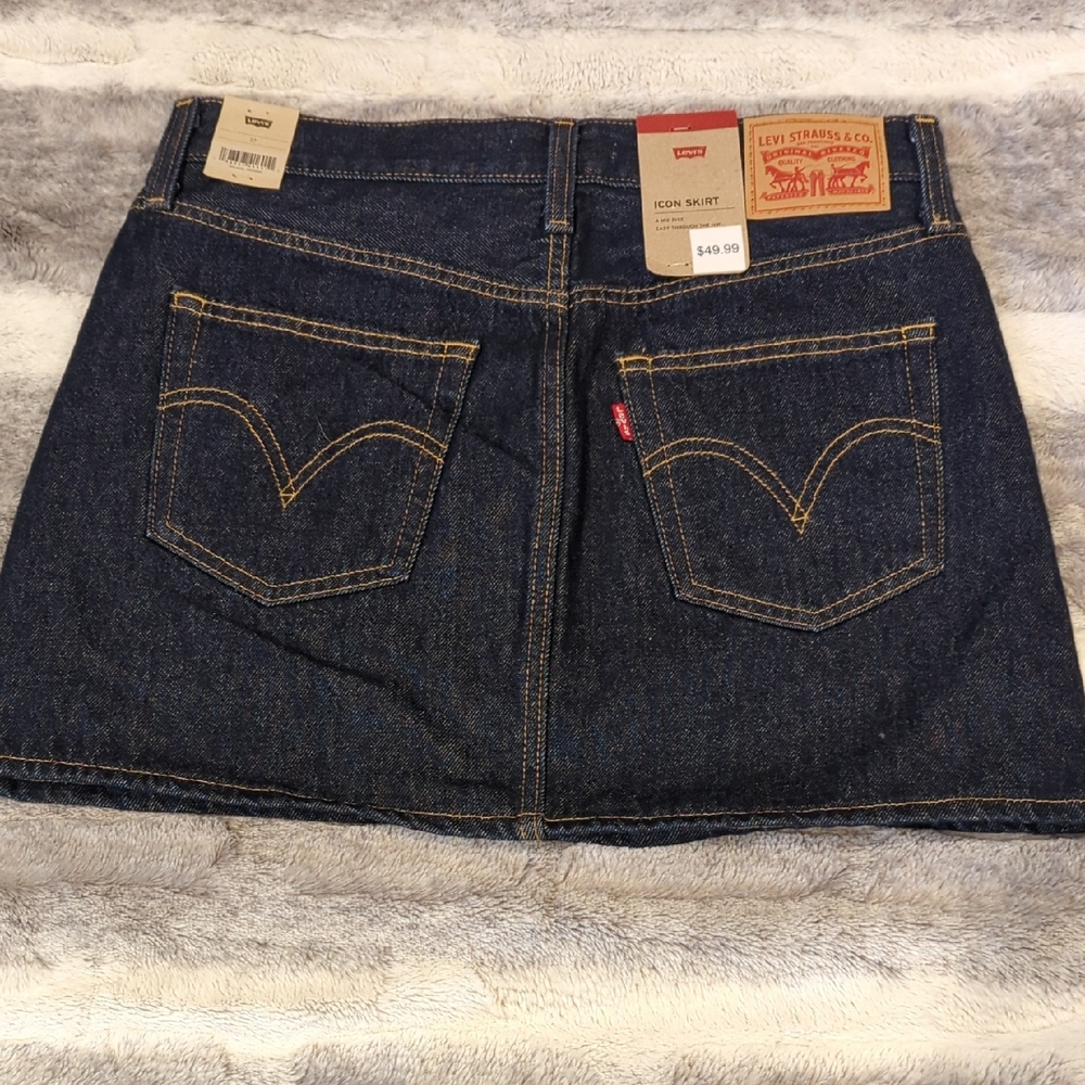 Levi's Dark Blue Denim Icon Skirt Size 27